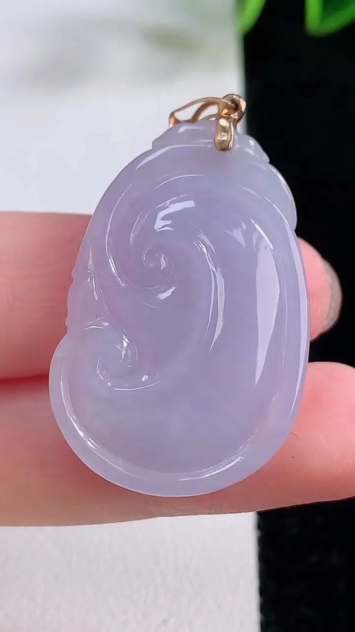 天然A货翡翠18K金紫罗兰如意吊坠，尺寸34-24-5.7，重量:8.34g
11月24日