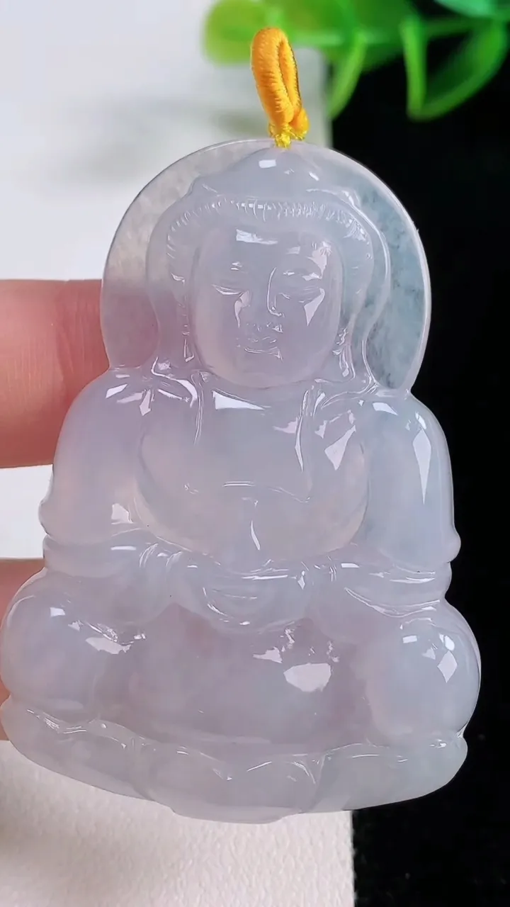 天然A货翡翠观音菩萨吊坠，尺寸54-38.8-6，重量:20.72g
11月24日