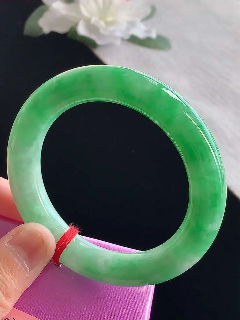 a货翡翠老坑冰种飘绿圆条手镯53-54圈口  尺寸53.5×10mm 1123