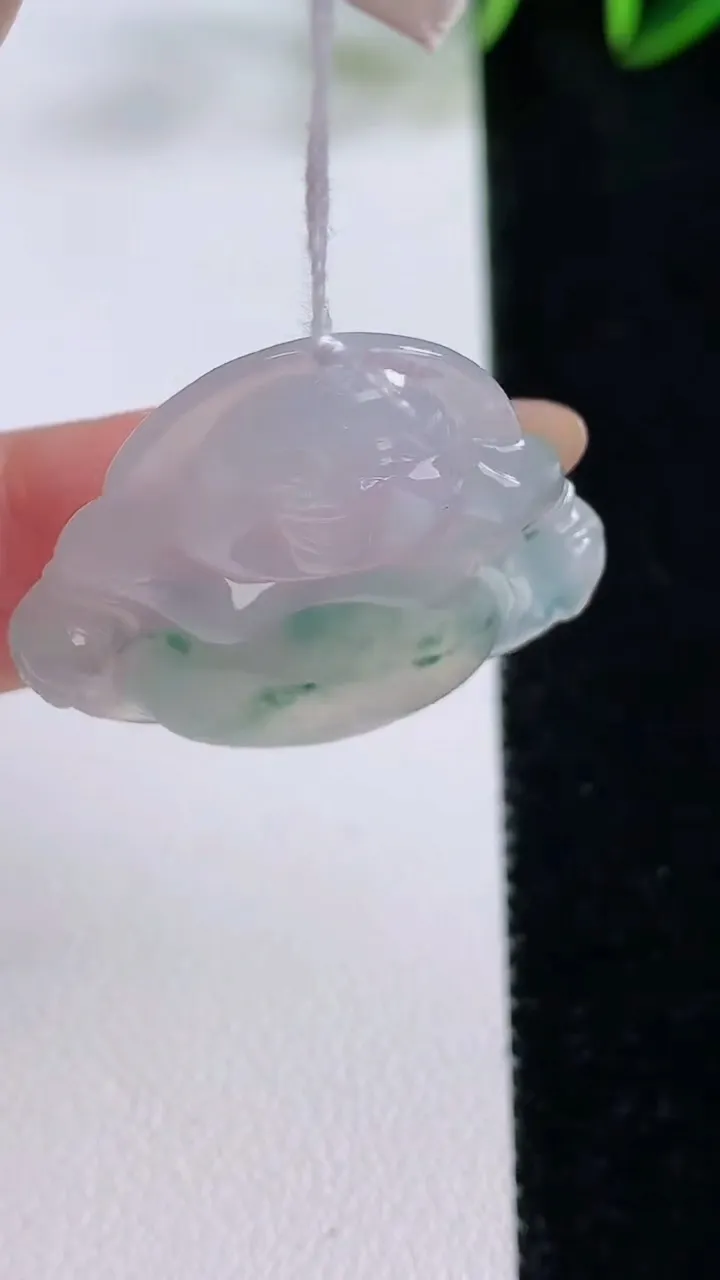 天然A货翡翠冰种飘花佛公吊坠，尺寸28.3-30.2-5，重量:6.69g
11月24日