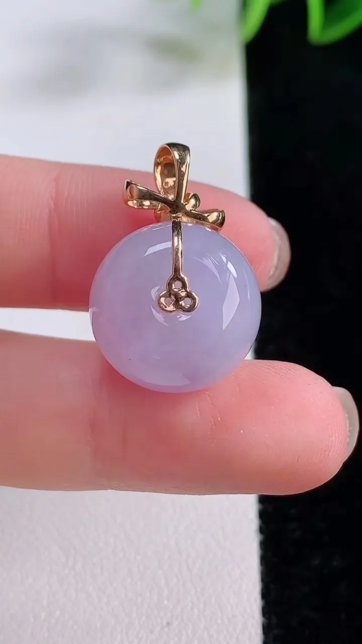 天然A货翡翠18K金紫罗兰路路通吊坠，尺寸16-11，重量:7.09g
11月24日