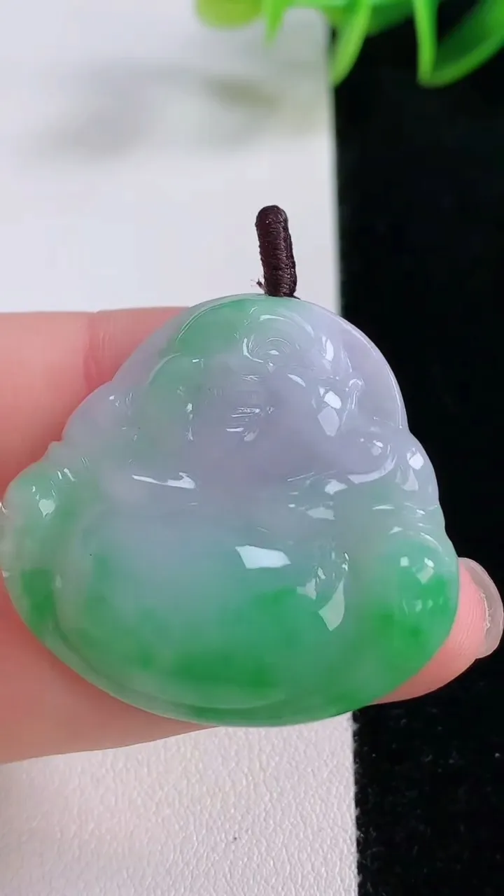 天然A货翡翠佛公吊坠，尺寸33.6-37.6-6.9，重量:14.71g
11月24日