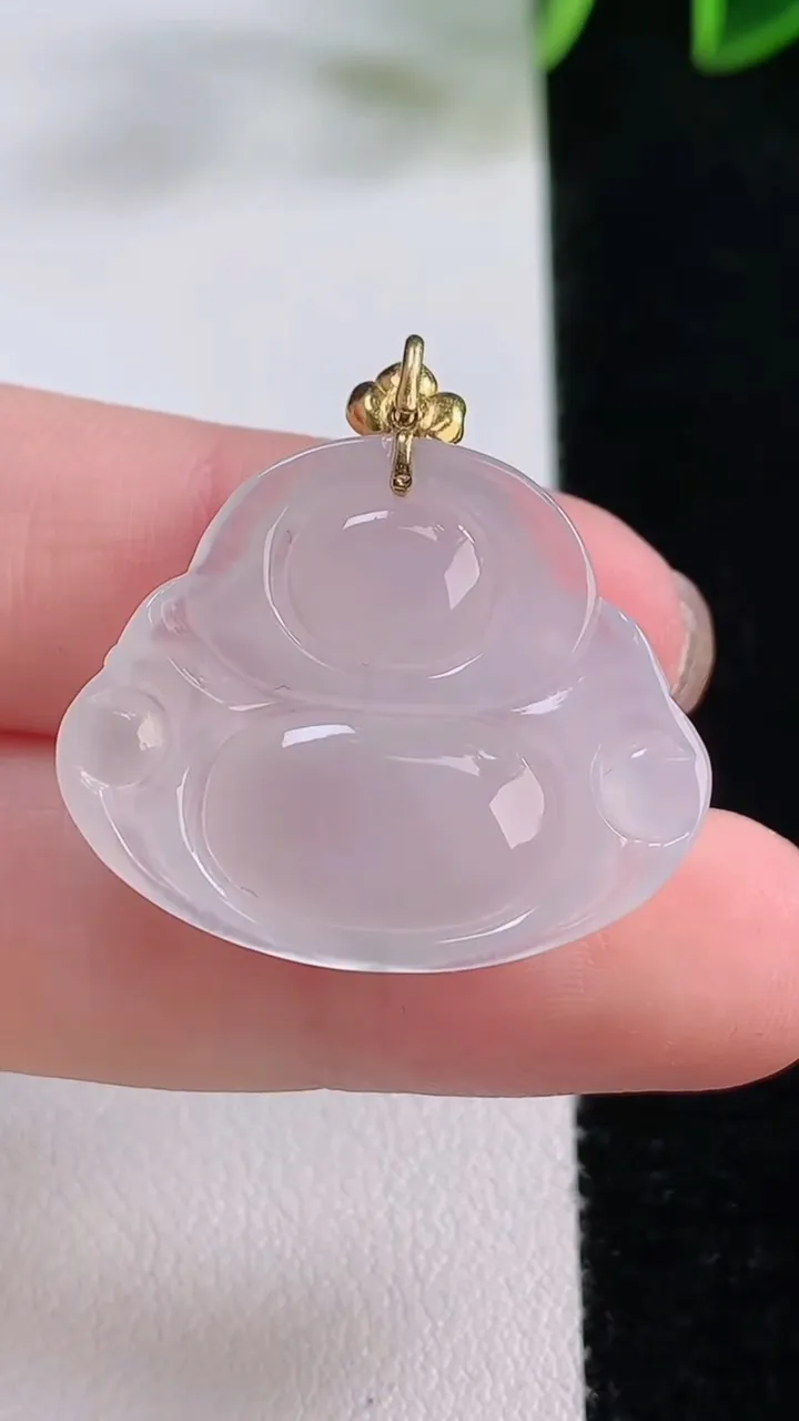 天然A货翡翠种白冰佛公吊坠，尺寸22.7-27.6-5.7，重量:5.42g
11月24日