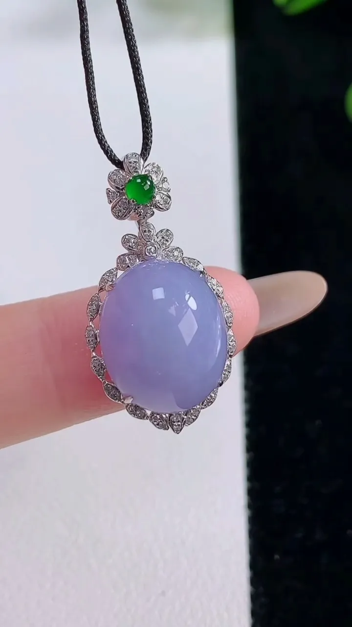 天然A货翡翠18K金紫罗兰蛋面吊坠，尺寸26.5-14.3-10.7，裸石14-11.4重量:3.2