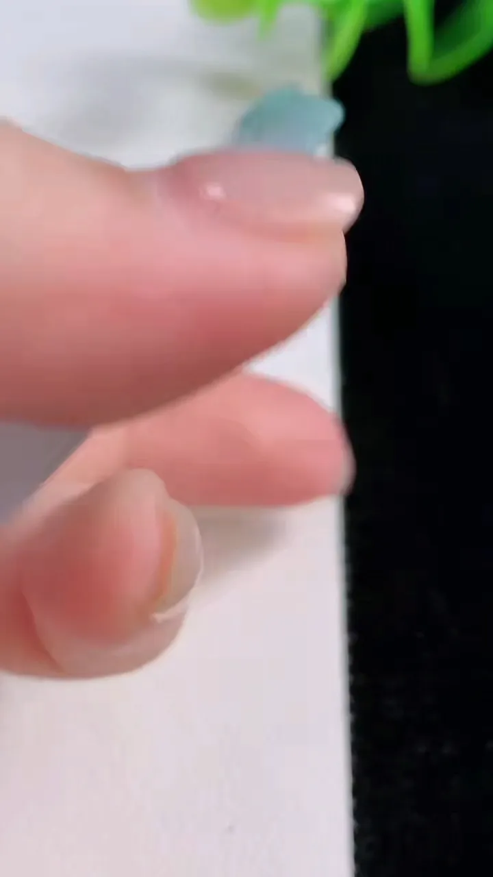 天然A货翡翠生肖兔吊坠，尺寸53-44.4-5.6，重量:27.61g
11月24日