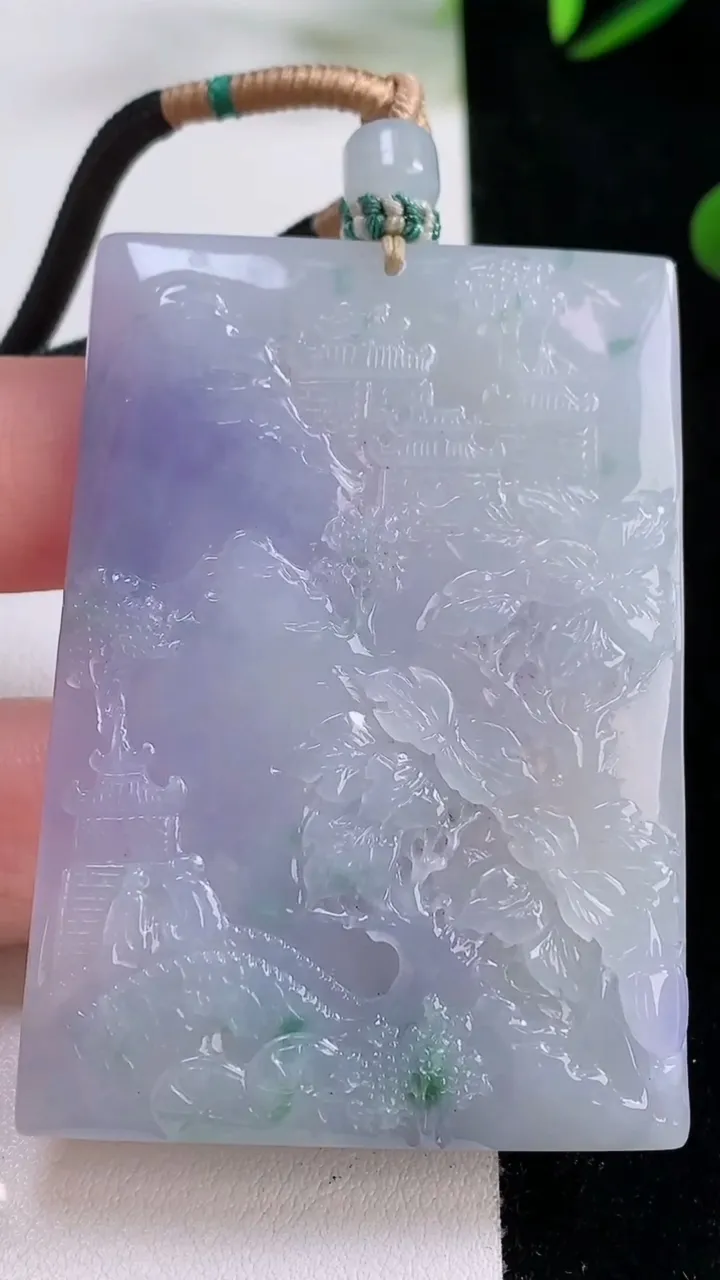 天然A货翡翠紫罗兰飘花山水牌吊坠，尺寸57.3-40.8-6.4，重量:45.05g
11月24日