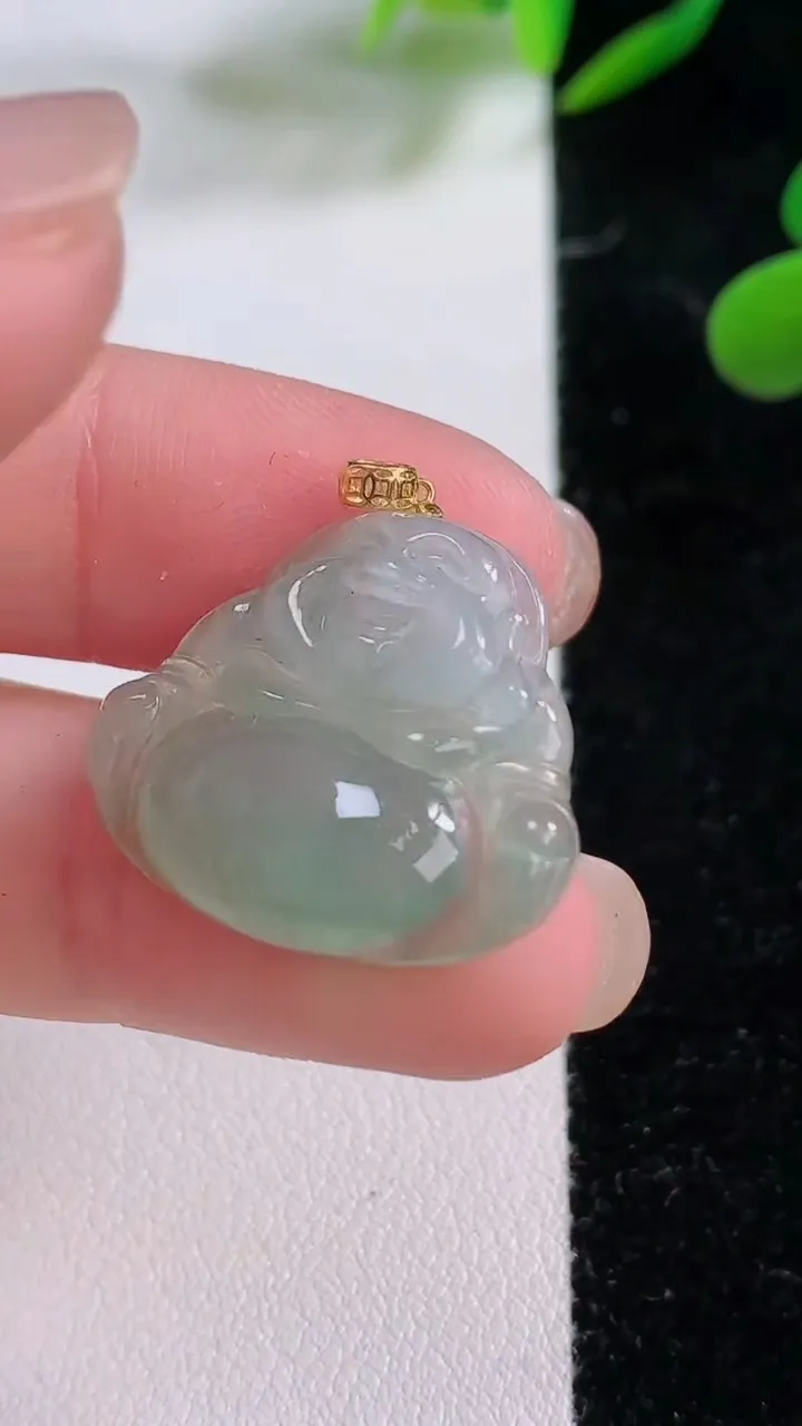 天然A货翡翠佛公吊坠，尺寸25-23.8-5，重:3.42g
11月24日