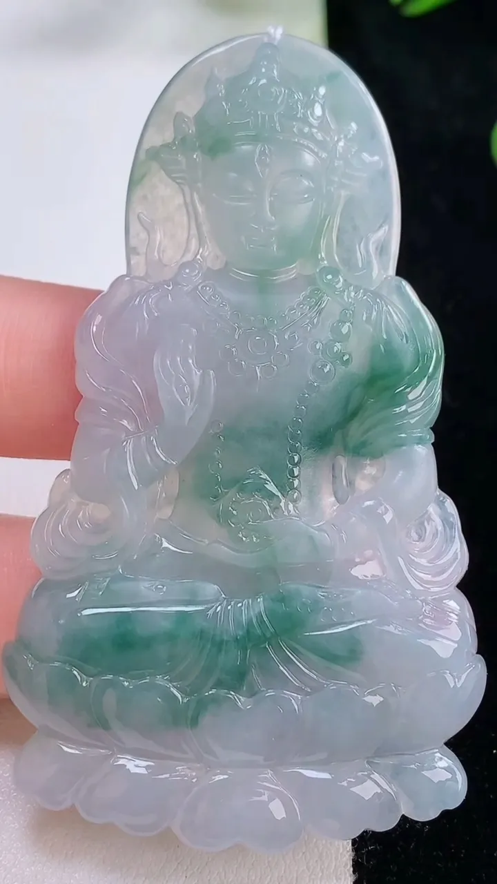 天然A货翡翠种飘花度母观音吊坠，尺寸69.7-41-5.7，重量:28.87g
11月24日