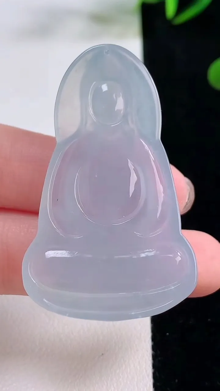 天然A货翡翠冰种紫罗兰观音菩萨吊坠，尺寸50.4-31-5.8，重量:15.66g
11月24日