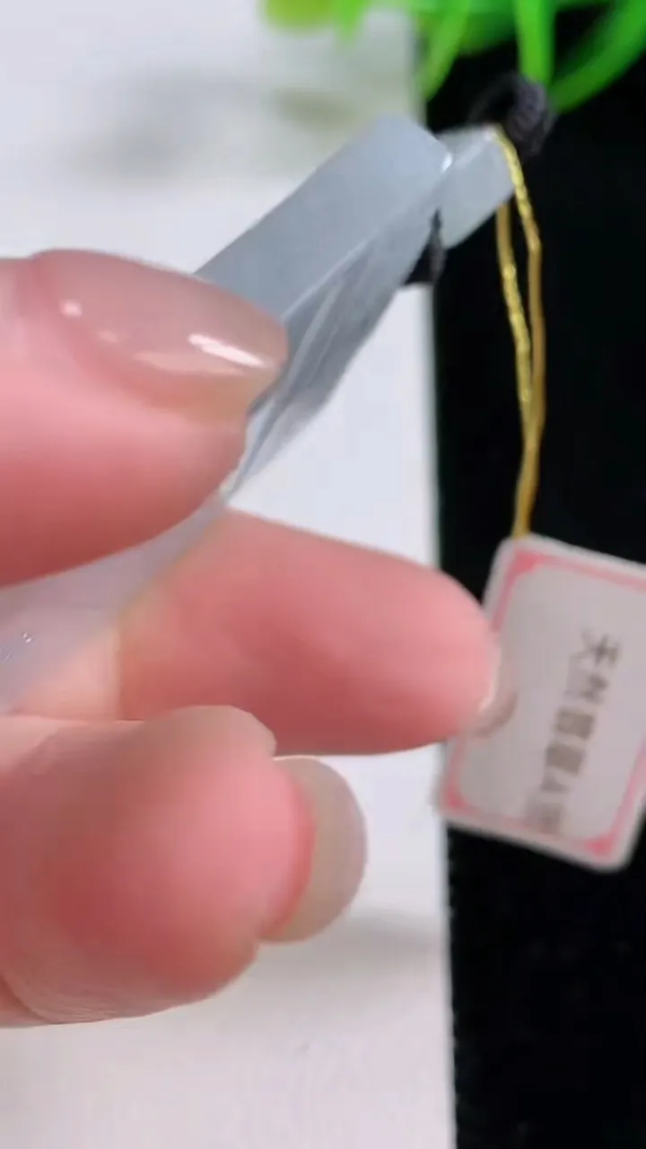 天然A货翡翠山水牌吊坠，尺寸57-28.2-5，重量:26.26g
11月24日