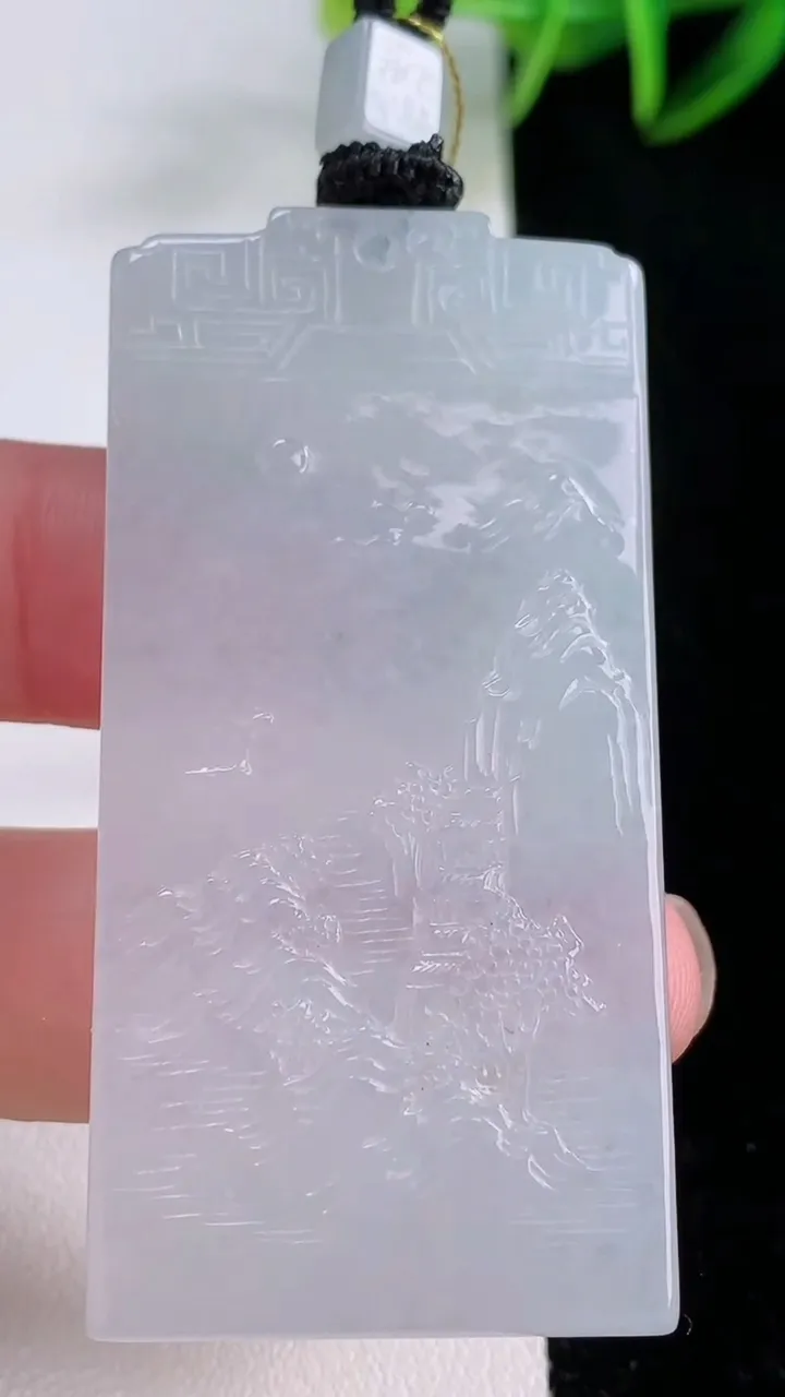 天然A货翡翠山水牌吊坠，尺寸57-28.2-5，重量:26.26g
11月24日