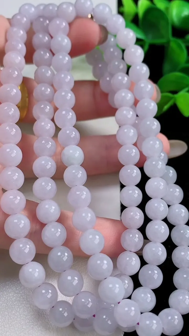 天然A货翡翠紫罗兰圆珠项链，尺寸7.2-108颗，重:70.21g11月24日
工厂直销收藏佳品,种好水足，色泽均匀，有种有色，上手高大气！