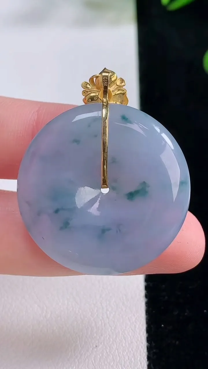 天然A货翡翠18K金紫罗兰平安扣吊坠，尺寸30.7-5.6，重量:11.39g
11月24日