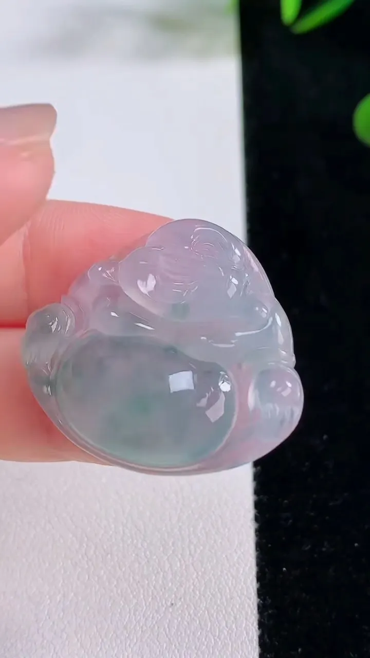 天然A货翡翠冰种飘花佛公吊坠，尺寸27.2-32.2-5.7，重量:7.81g
11月24日