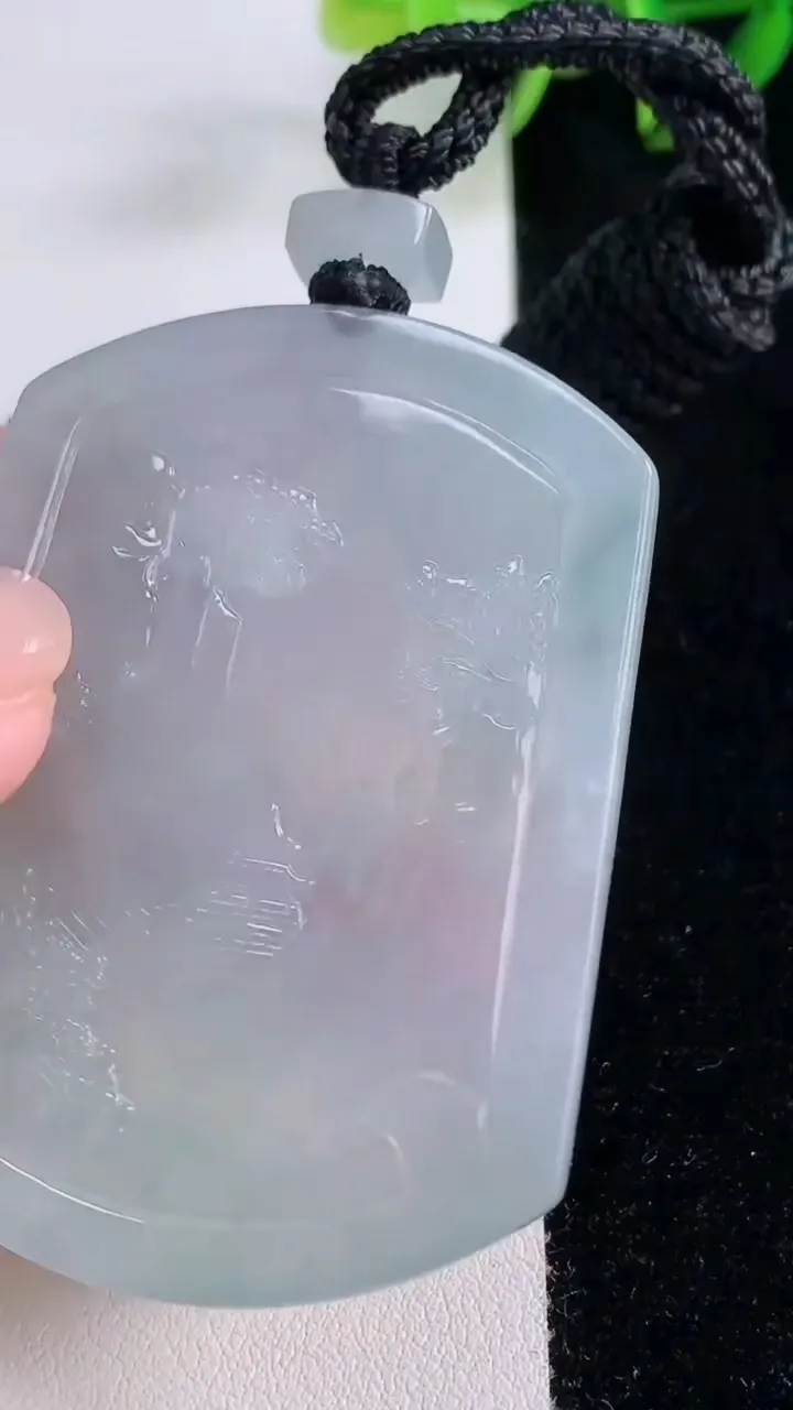 天然A货翡翠山水牌吊坠，尺寸57.2-42.5-5.4，重量:34.93g
11月24日