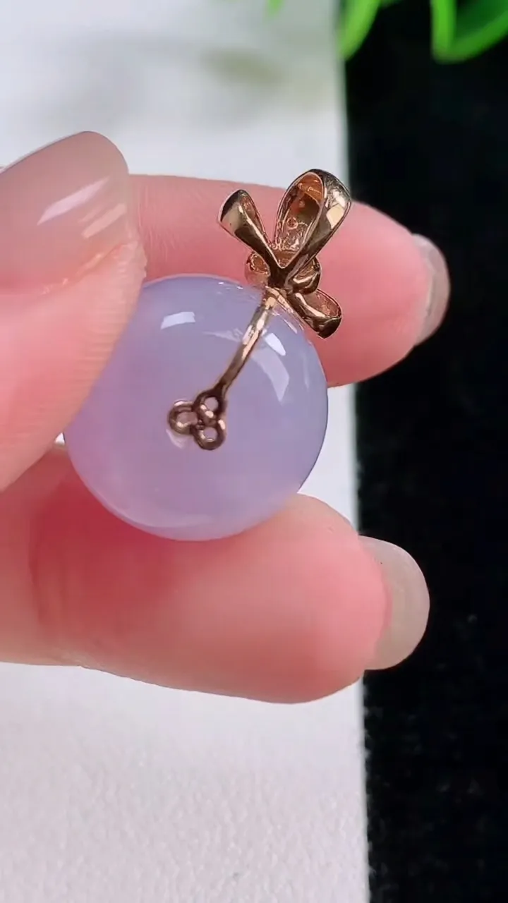 天然A货翡翠18K金紫罗兰路路通吊坠，尺寸16-11，重量:7.09g
11月24日