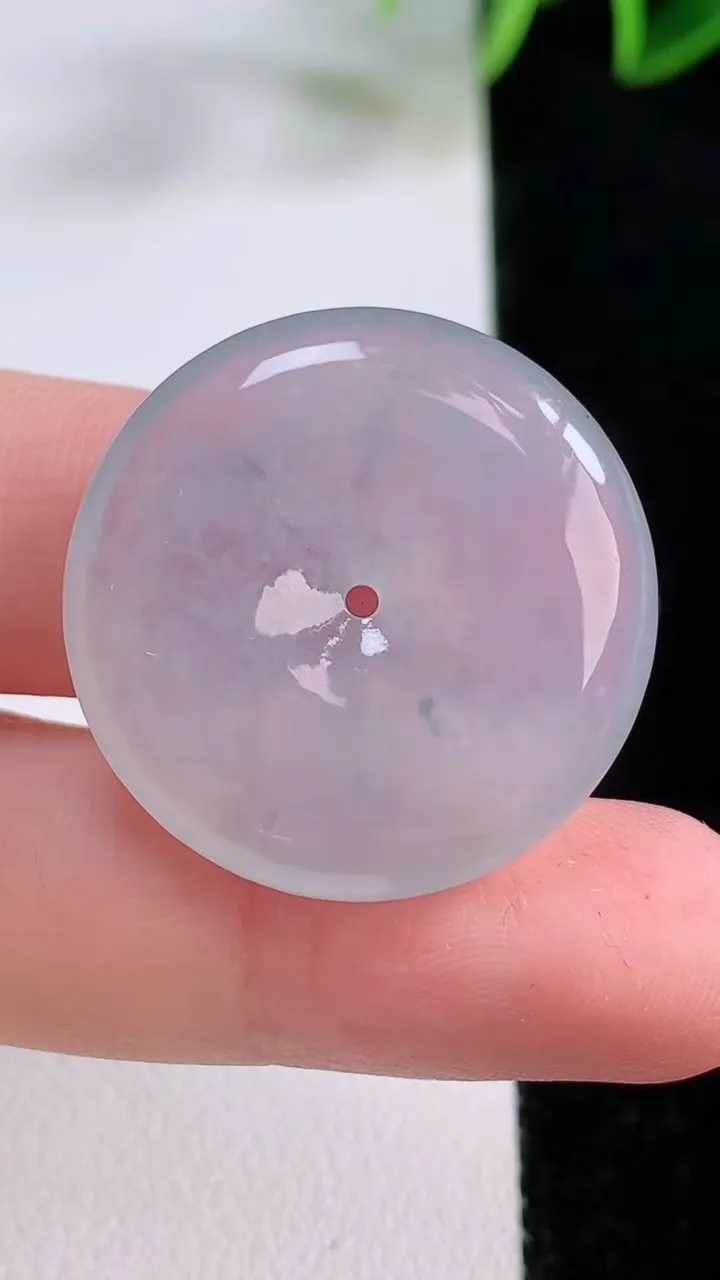 天然A货翡翠冰种飘花平安扣吊坠，尺寸27-5.5，重量:8.50g
11月24日