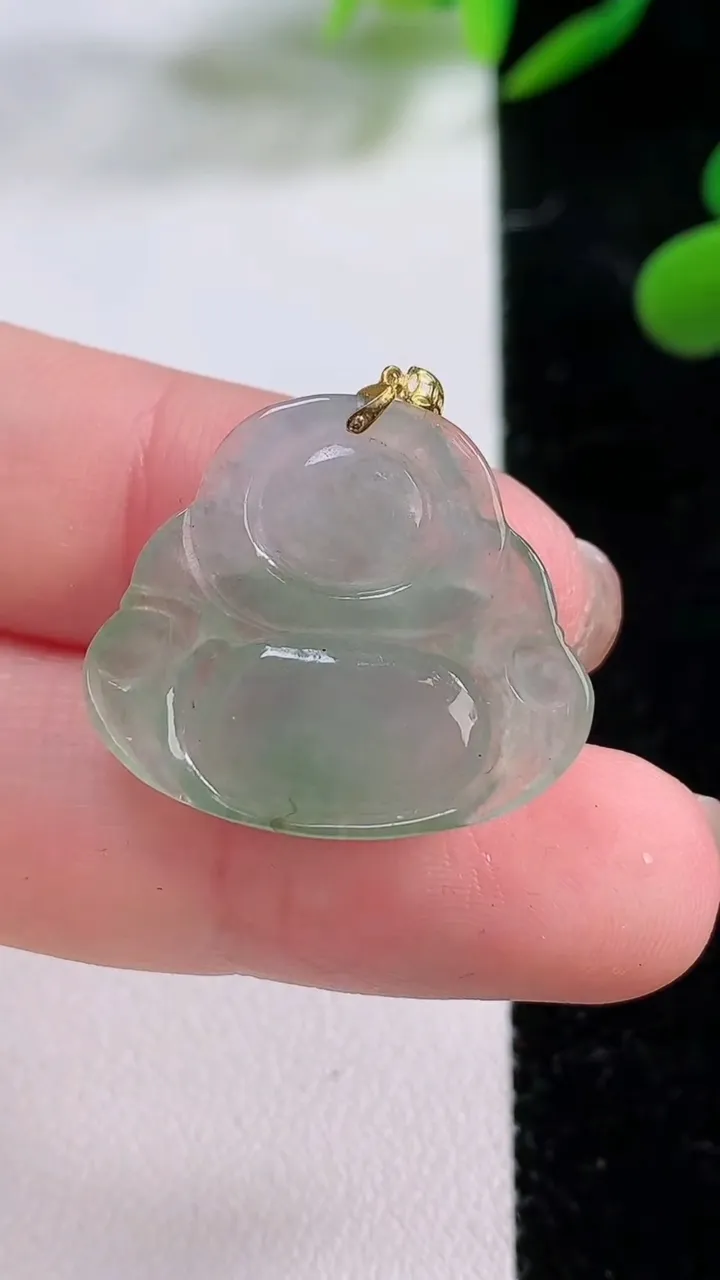 天然A货翡翠佛公吊坠，尺寸25-23.8-5，重:3.42g
11月24日