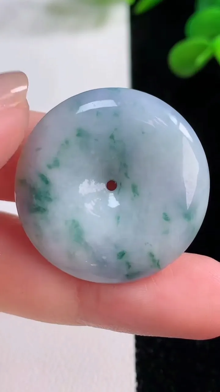 天然A货翡翠紫罗兰飘花平安扣吊坠，尺寸29.3-5.8，重量:10.84g
11月25日