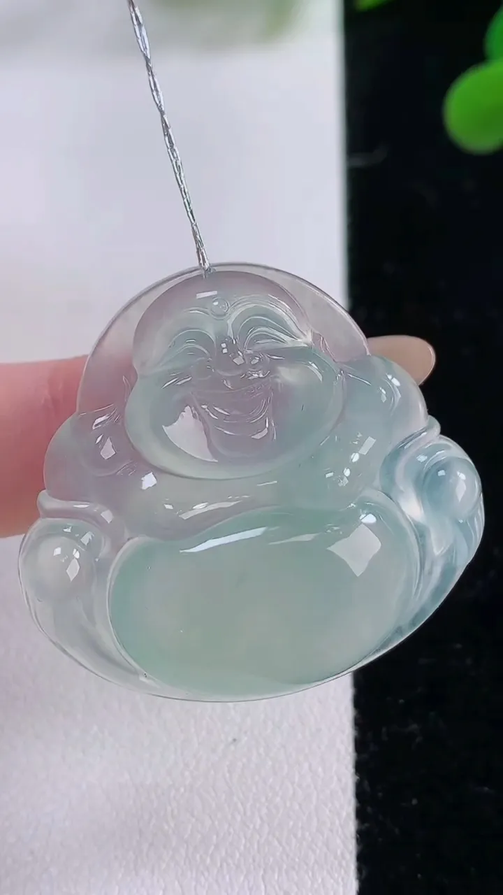 天然A货翡翠佛公吊坠，尺寸33.7-35.8-6.9，重量:13.11g
11月25日
