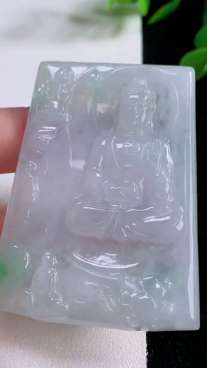 天然A货翡翠阿弥陀佛吊坠，尺寸60-43.9-5.7，重量:34.85g
11月25日