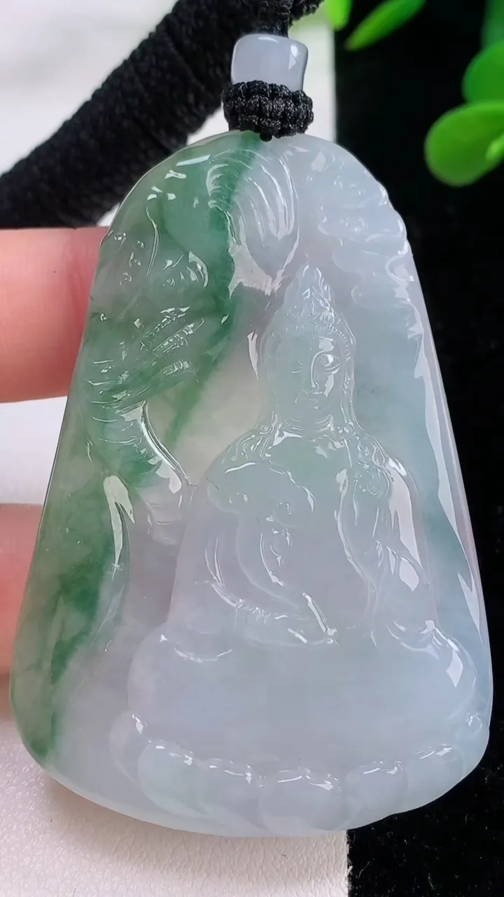 天然A货翡翠普贤菩萨吊坠，尺寸62.7-42.7-6，重量:38.05g
11月25日