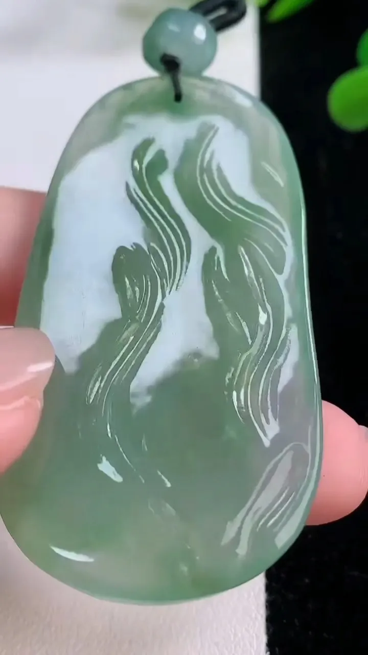 天然A货翡翠普贤菩萨吊坠，尺寸60.6-33-5.3，重量:26.85g
11月25日