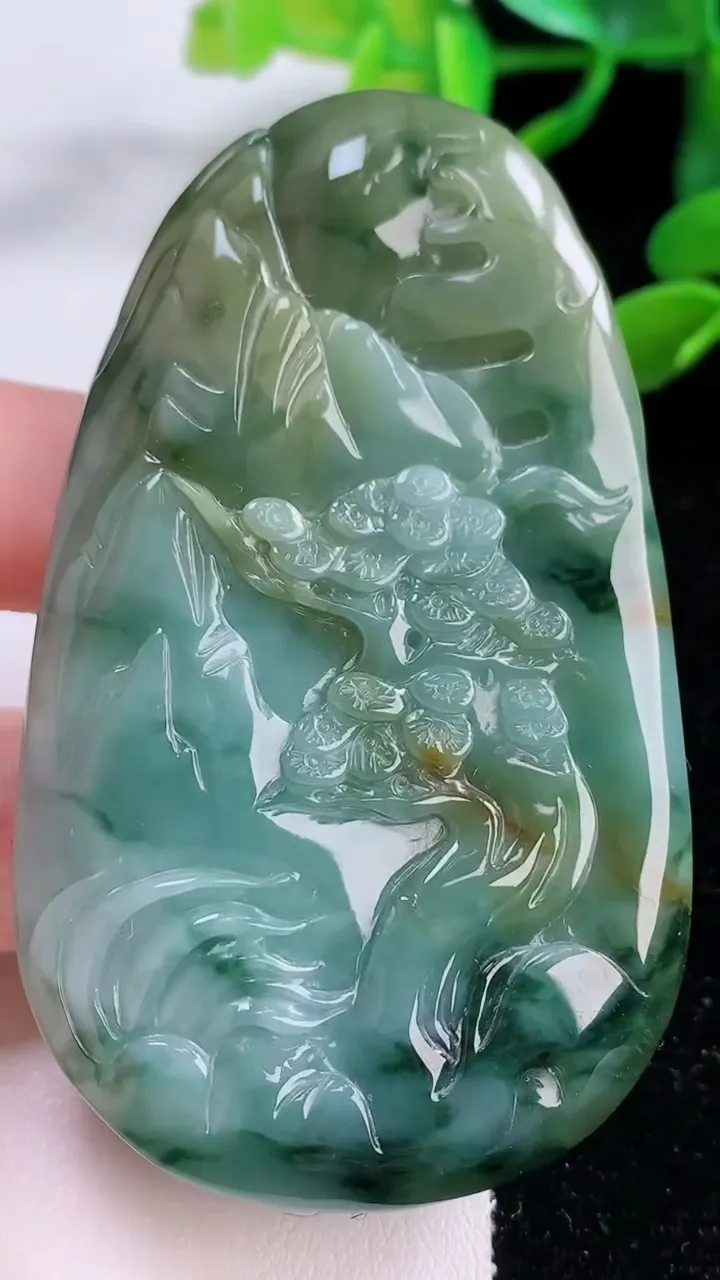 天然A货翡翠双彩凤凰吊坠，尺寸72.5-42.8-14.4，重:74.79g
11月25日