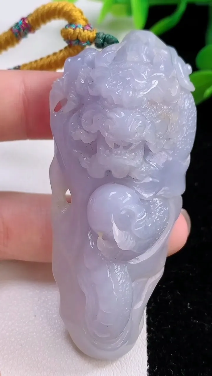 天然A货翡翠紫罗兰龙牌吊坠，尺寸71-32-20，重:57.71g
11月25日