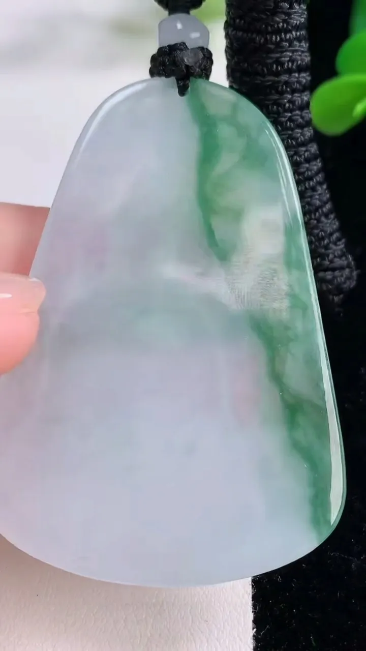 天然A货翡翠普贤菩萨吊坠，尺寸62.7-42.7-6，重量:38.05g
11月25日