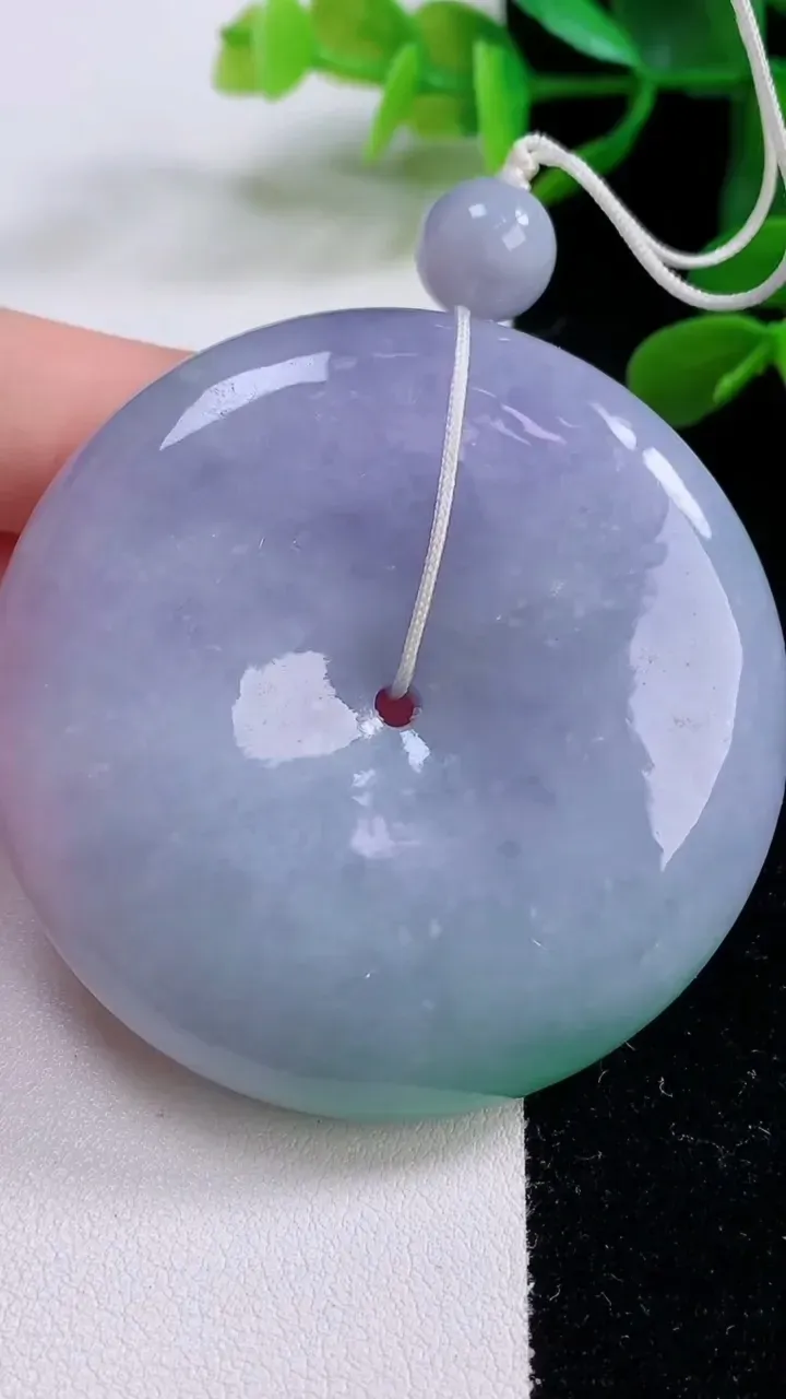 天然A货翡翠春带彩紫罗兰平安扣吊坠，尺寸56-13.5，重:92.90g
11月25日