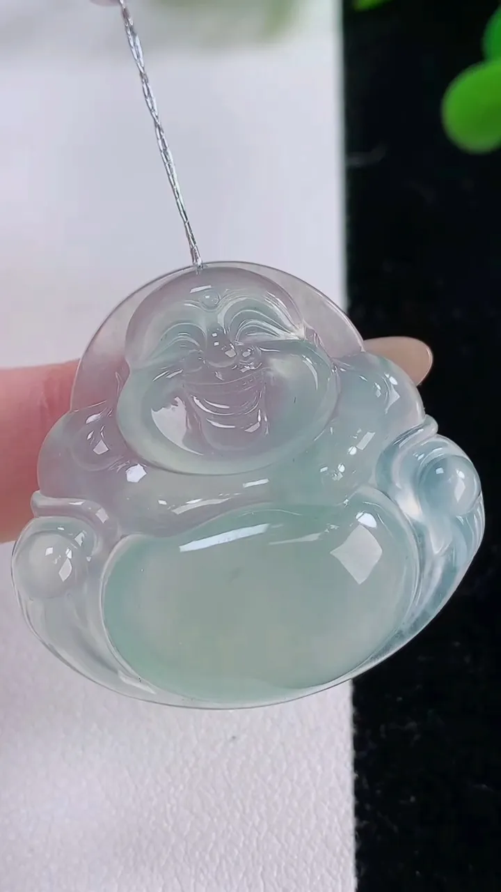 天然A货翡翠佛公吊坠，尺寸33.7-35.8-6.9，重量:13.11g
11月25日