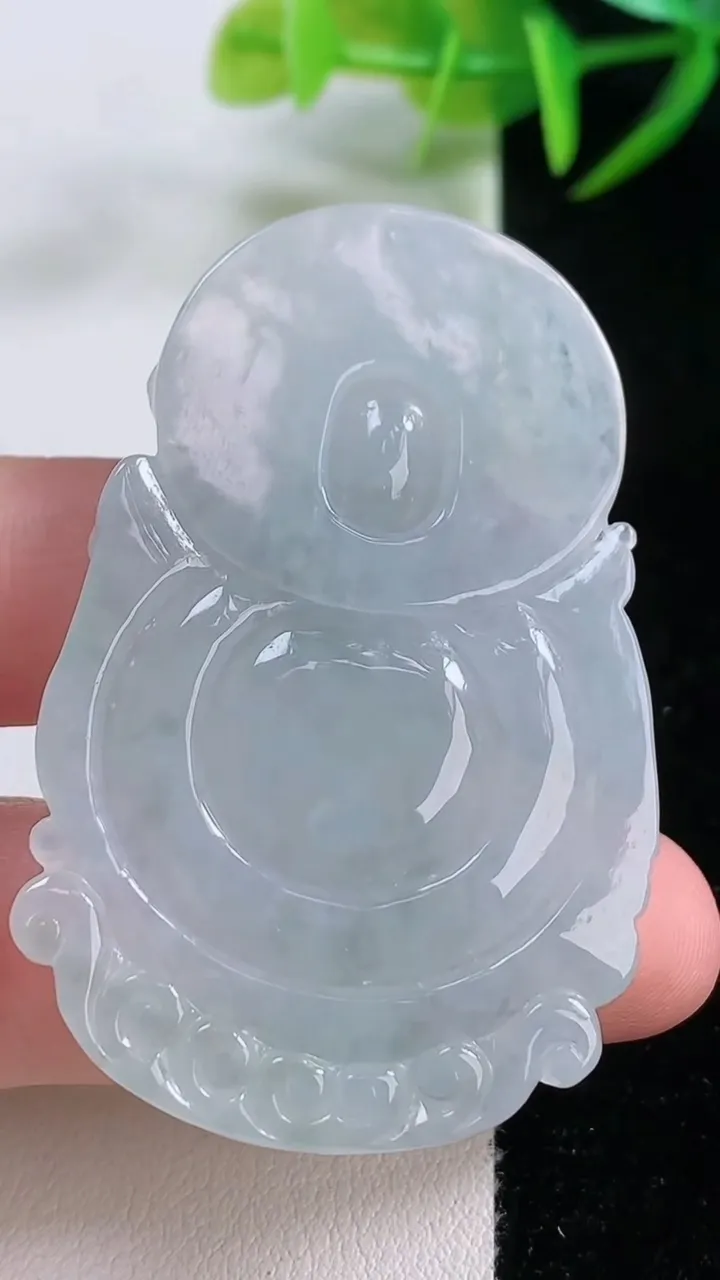 天然A货翡翠财神爷吊坠，尺寸53.6-33.7-6，重量:20.82g
11月25日