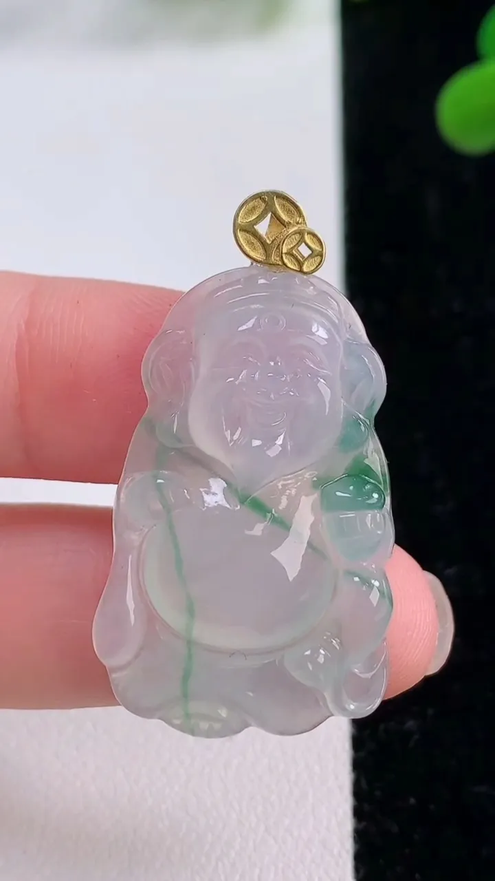 天然A货翡翠种飘花财神爷吊坠，尺寸32.8-20.5-4.5，重量:5.49g
11月25日