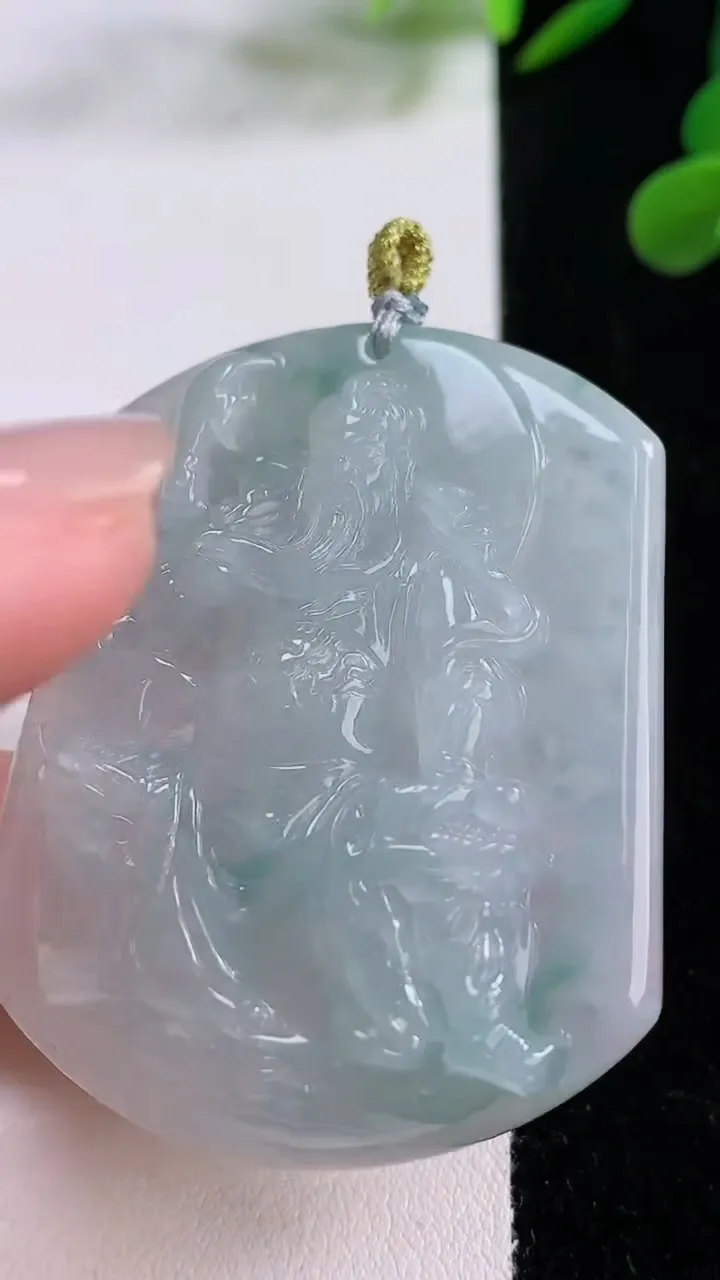 天然A货翡翠飘花关公吊坠，尺寸50.2-40.8-8.6，重量:34.18g
11月25日