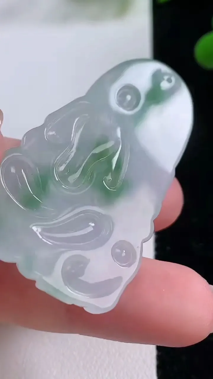 天然A货翡翠文殊菩萨吊坠，尺寸49-29-6，重量:15.83g
11月25日