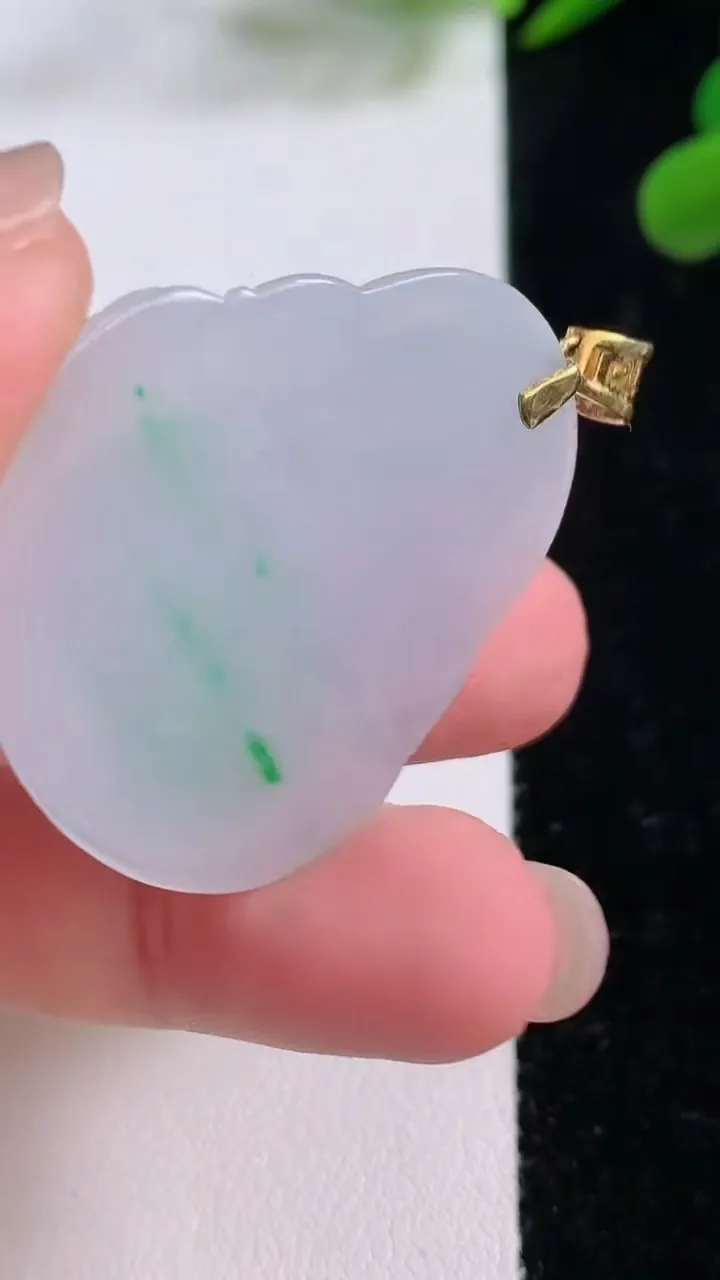 天然A货翡翠佛公吊坠，尺寸35-33.7-5.6，重量:10.92g
11月25日