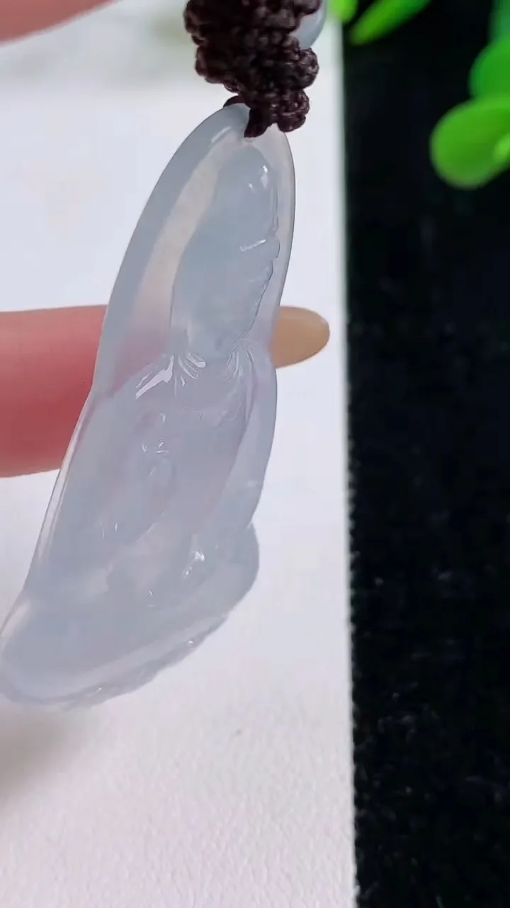 天然A货翡翠种紫罗兰观音菩萨吊坠，尺寸52.4-26.3-5.8，重量:15.01g
11月25日