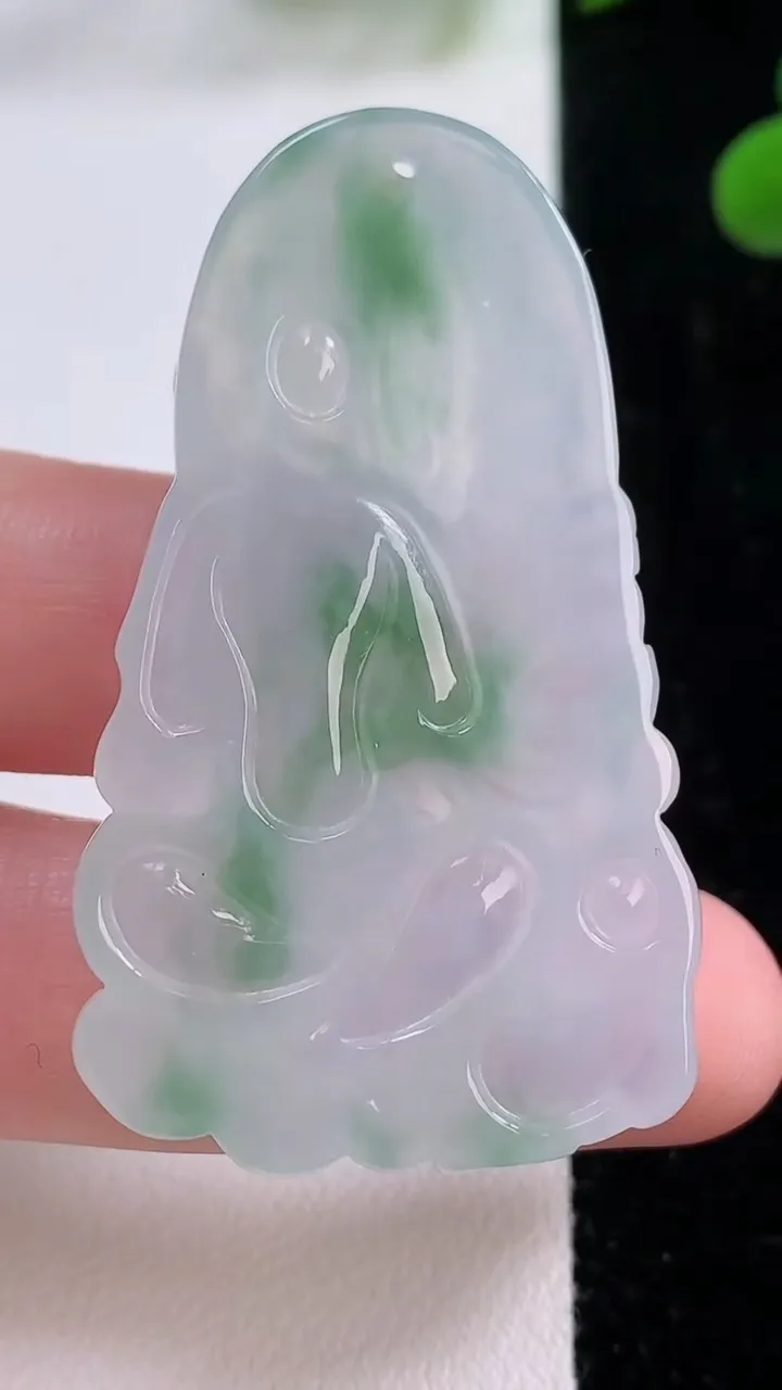 天然A货翡翠文殊菩萨吊坠，尺寸49-29-6，重量:15.83g
11月25日