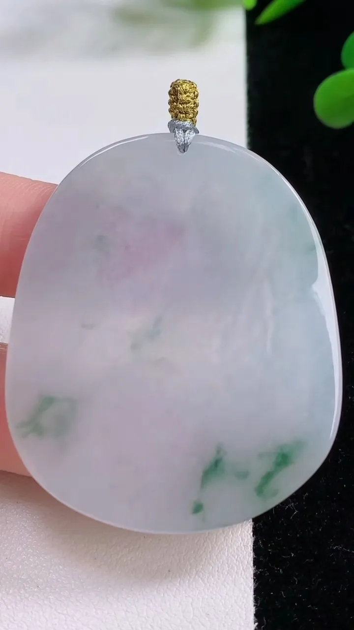 天然A货翡翠冰种飘花文殊菩萨吊坠，尺寸50-42-4.6，重量:21.76g
11月25日