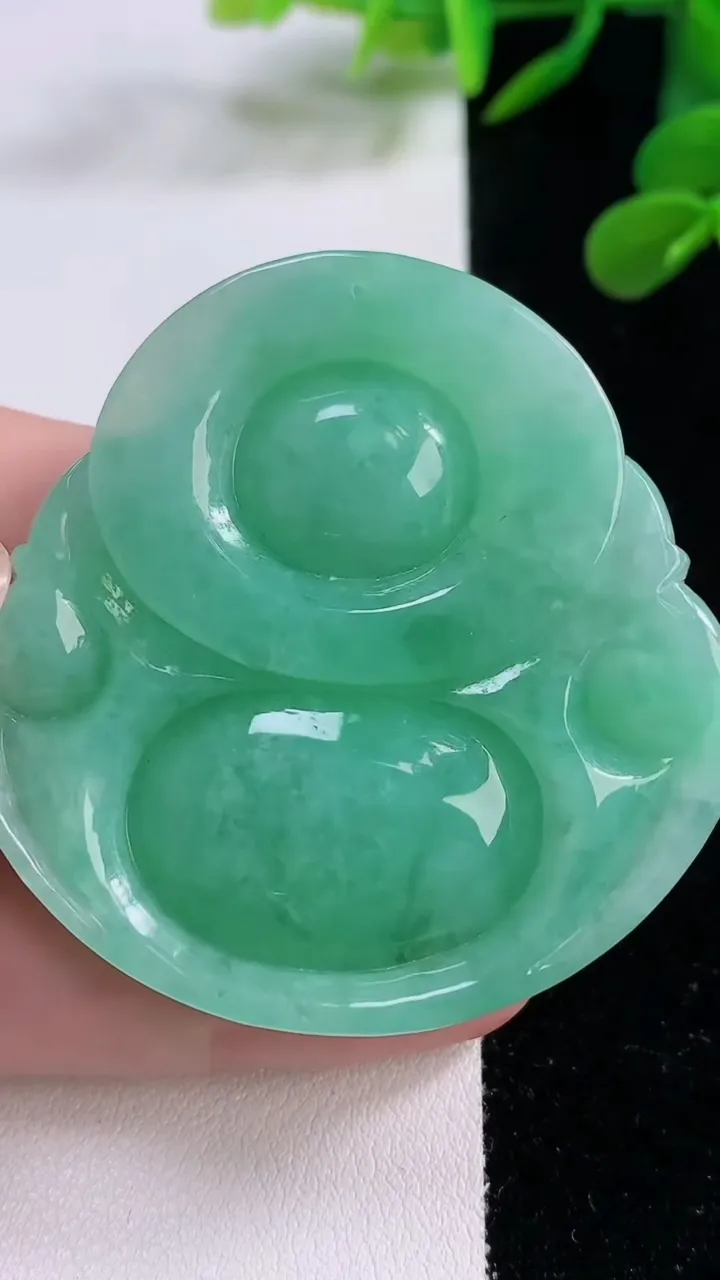 天然A货翡翠佛公吊坠，尺寸50-51.3-11，重量:48.37g
11月25日