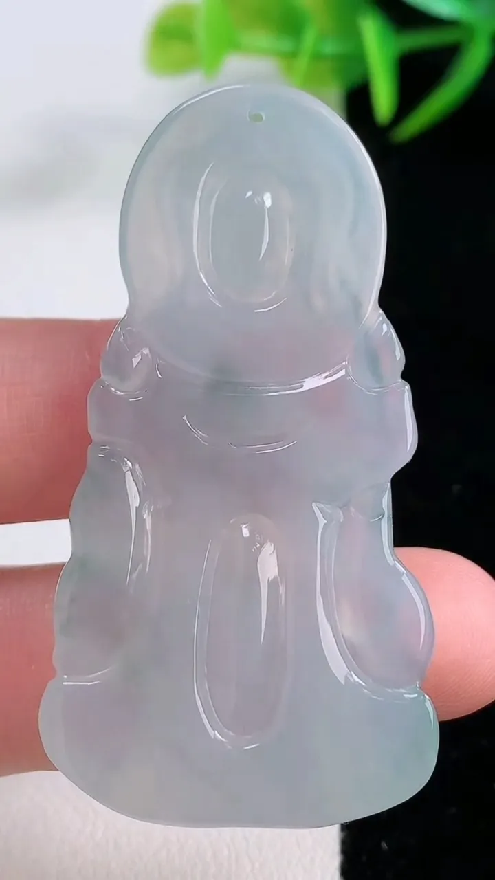 天然A货翡翠观音菩萨吊坠，尺寸53.2-26.8-5.2，重量:14.68g
11月25日