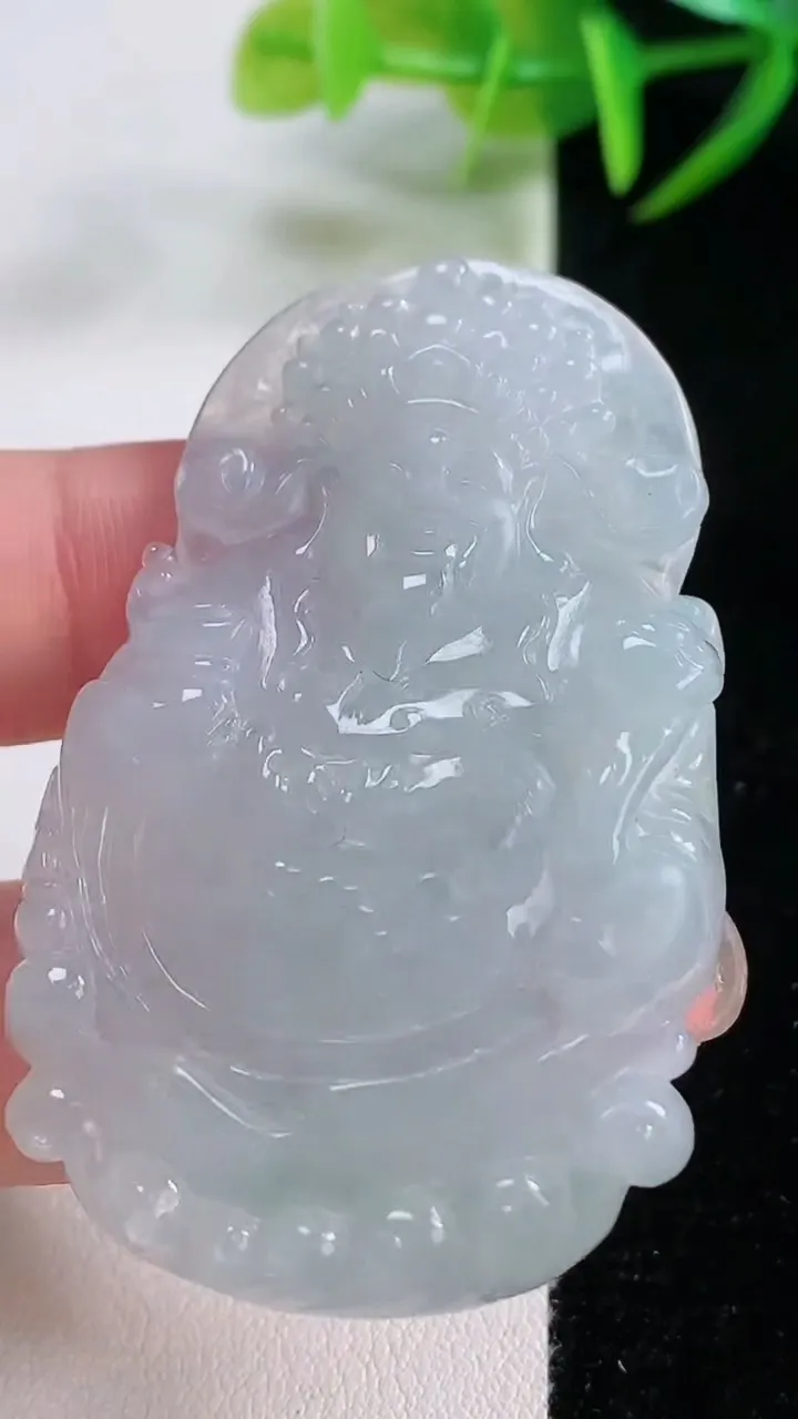 天然A货翡翠财神爷吊坠，尺寸53.6-33.7-6，重量:20.82g
11月25日