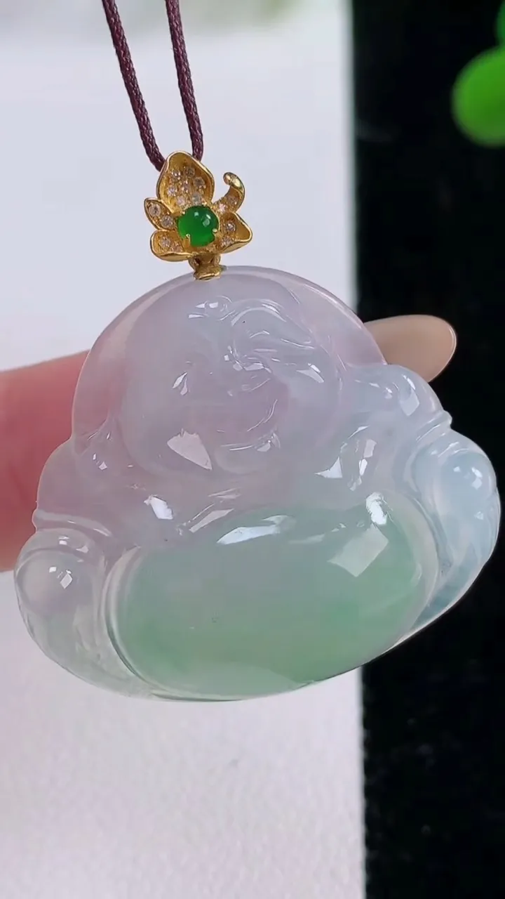 天然A货翡翠佛公吊坠，尺寸28.8-32.2-6.2，重量:8.30g
11月25日