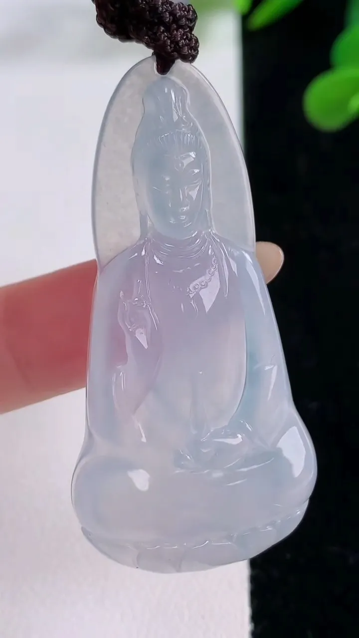 天然A货翡翠种紫罗兰观音菩萨吊坠，尺寸52.4-26.3-5.8，重量:15.01g
11月25日