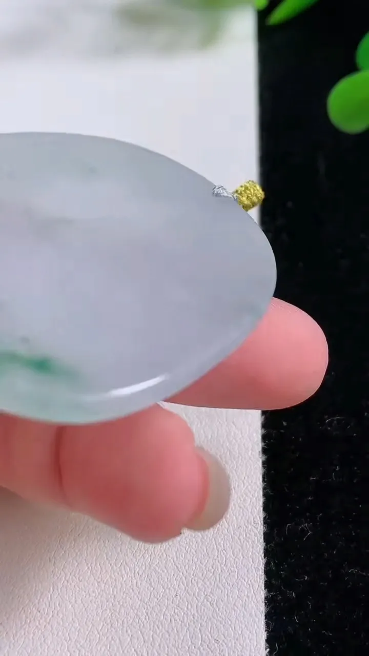 天然A货翡翠冰种飘花文殊菩萨吊坠，尺寸50-42-4.6，重量:21.76g
11月25日