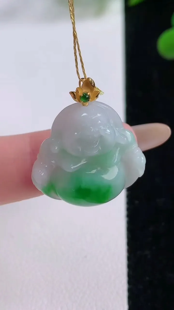 天然A货翡翠佛公吊坠，尺寸21.7-22.6-6，重量:4.37g
11月25日