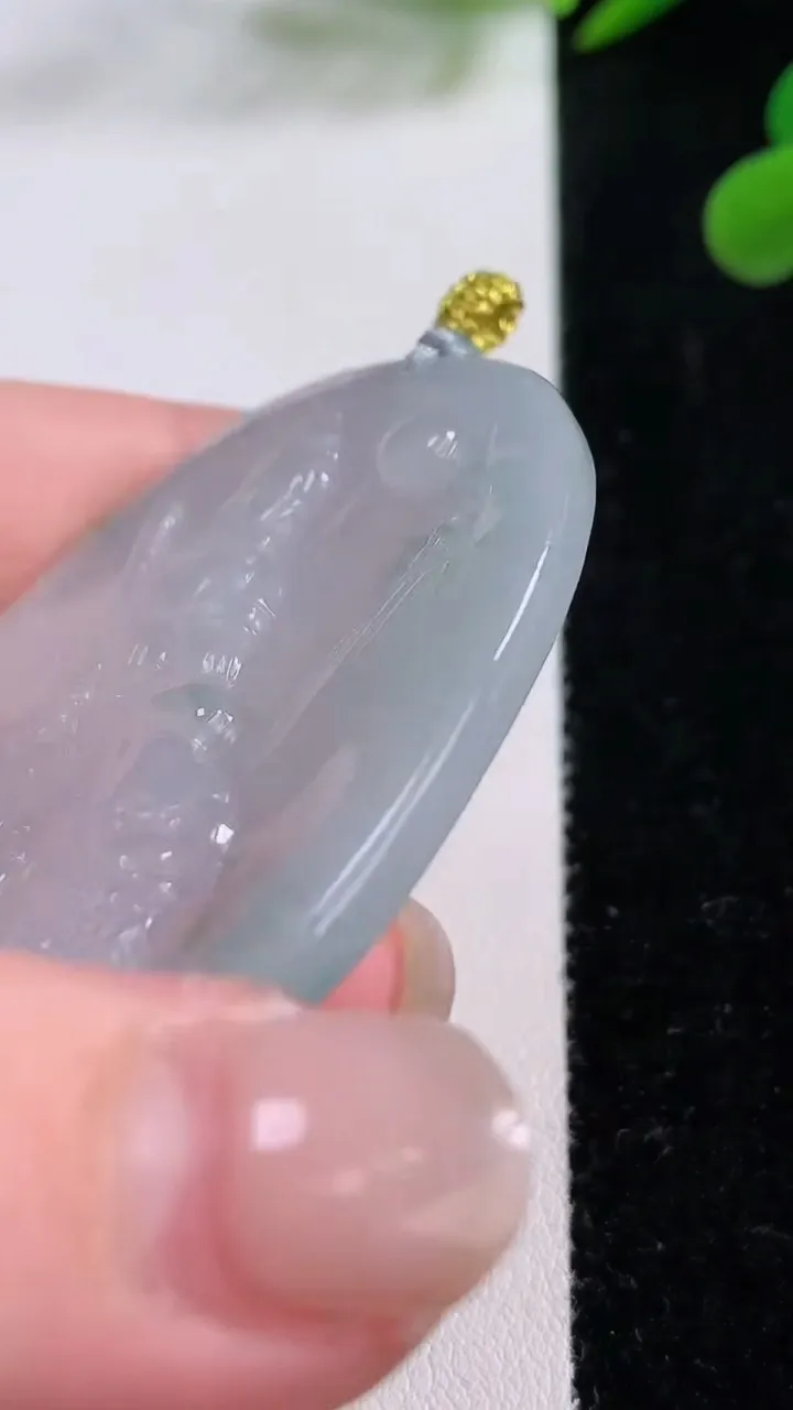 天然A货翡翠冰种飘花文殊菩萨吊坠，尺寸50-42-4.6，重量:21.76g
11月25日