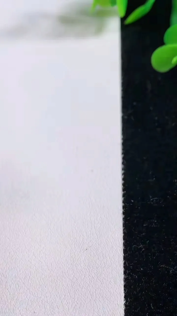 天然A货翡翠圆珠手串，尺寸9.7-20颗，重量:32.86g11月25日
工厂直销收藏佳品,种好水足，色泽均匀，有种有色，上手高大气！