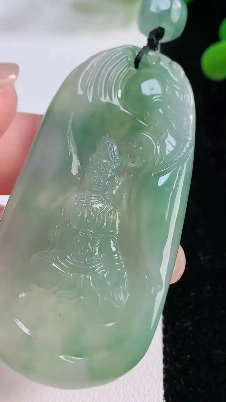 天然A货翡翠普贤菩萨吊坠，尺寸60.6-33-5.3，重量:26.85g
11月25日